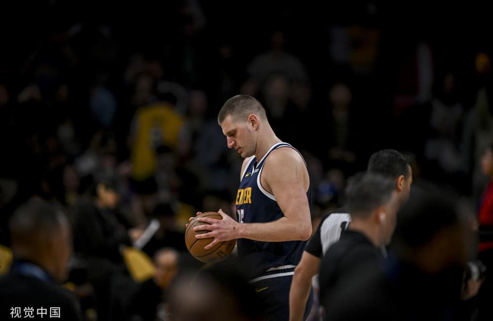 让车手们在 让车手们在