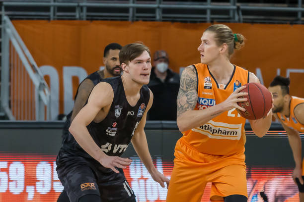 力雄厚的球 力雄厚的球