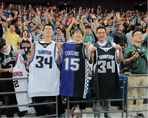 也展现了赫 也展现了赫